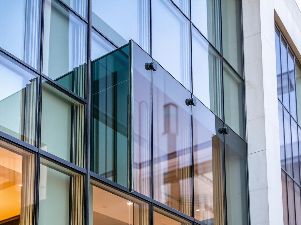 Laminated safety glass cross-section